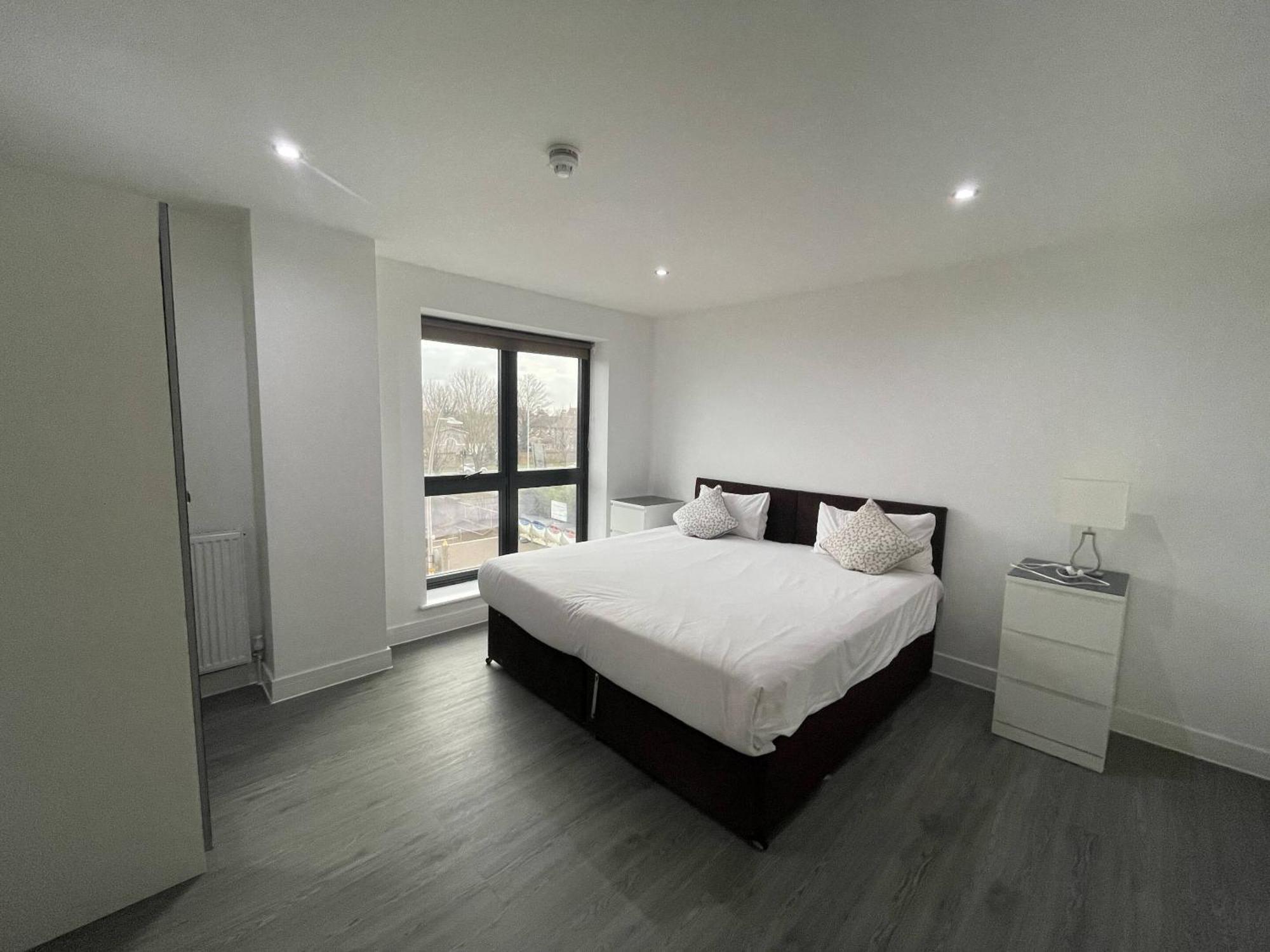 Tower Apartment *